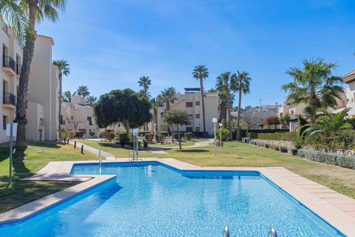 Image No.32-2 Bed Townhouse for sale