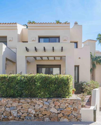 Image No.8-2 Bed Townhouse for sale