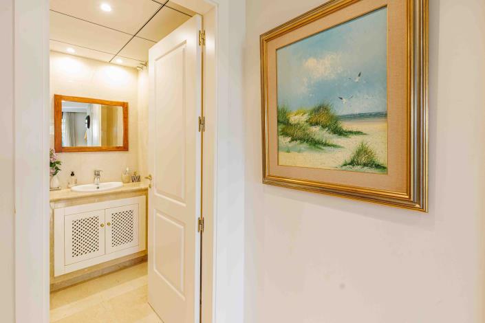 Image No.21-3 Bed Townhouse for sale