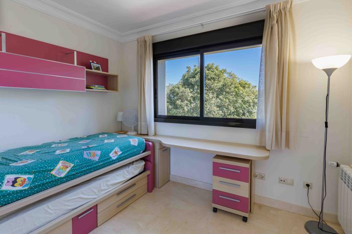 Image No.23-3 Bed Townhouse for sale