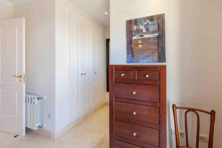 Image No.28-3 Bed Townhouse for sale