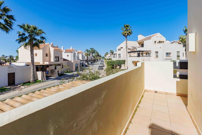 Image No.29-3 Bed Townhouse for sale