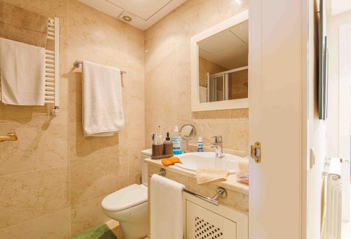 Image No.19-2 Bed Apartment for sale