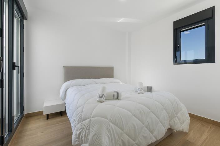 Image No.17-3 Bed Villa / Detached for sale