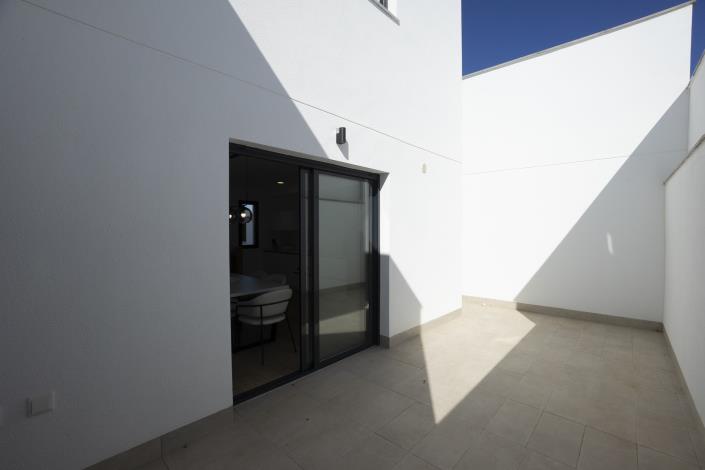 Image No.40-3 Bed Villa / Detached for sale