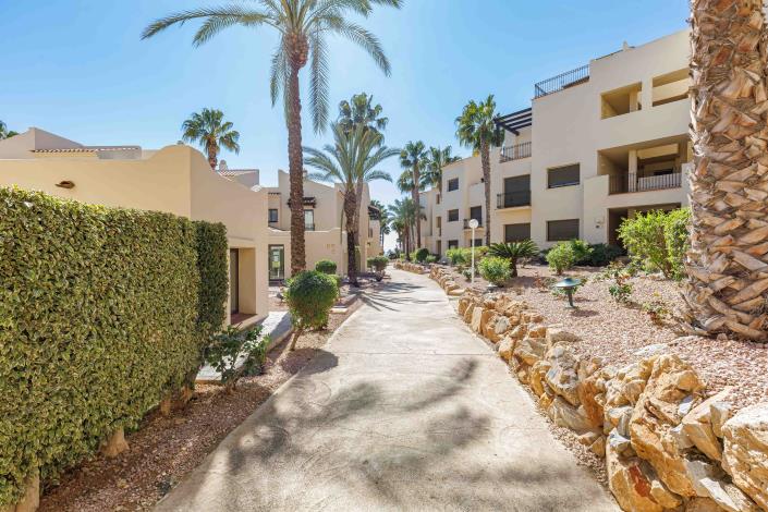 Image No.27-3 Bed Townhouse for sale