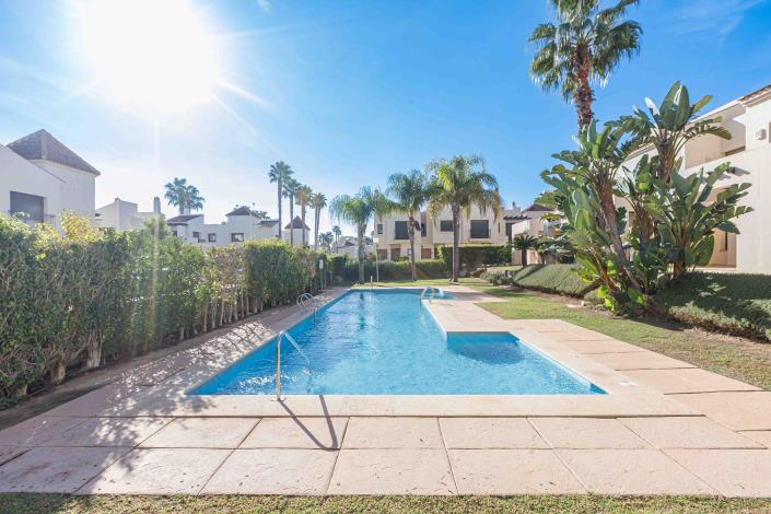 Image No.28-3 Bed Townhouse for sale