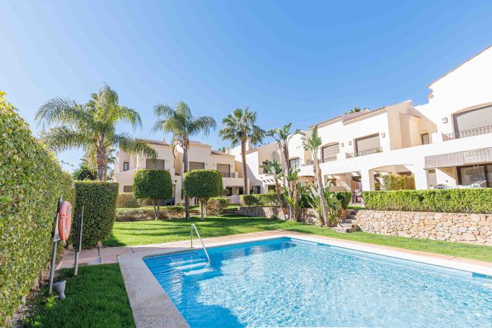 Image No.30-3 Bed Townhouse for sale