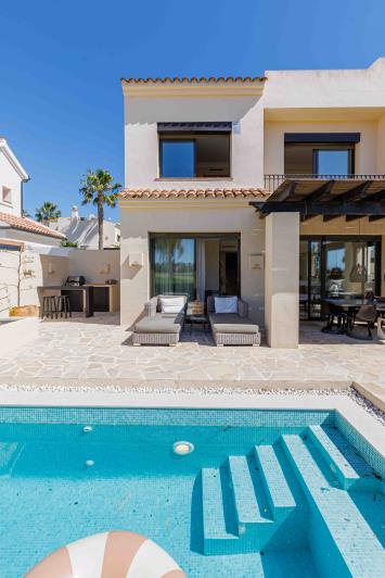 Image No.51-3 Bed Villa / Detached for sale