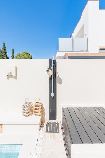 Image No.53-3 Bed Villa / Detached for sale