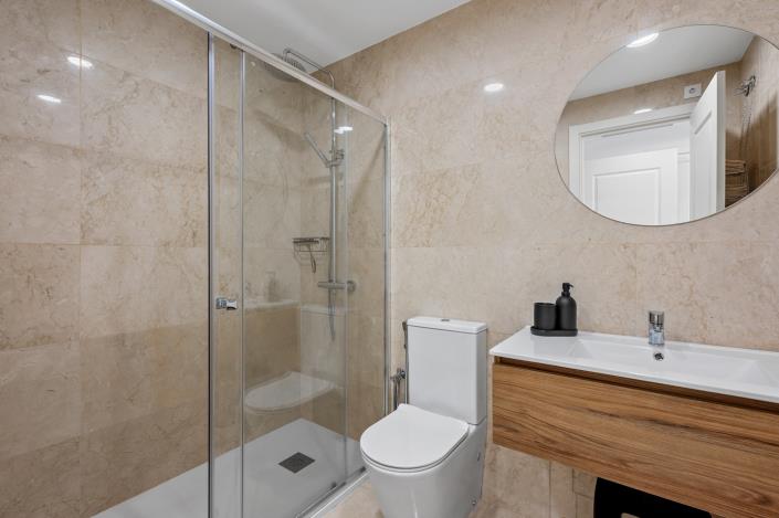 Image No.15-2 Bed Apartment for sale