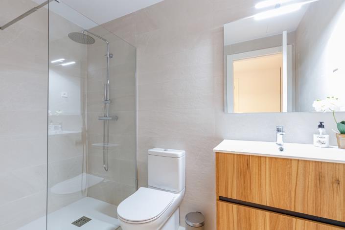 Image No.21-3 Bed Semi-Detached for sale