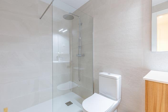 Image No.23-3 Bed Semi-Detached for sale