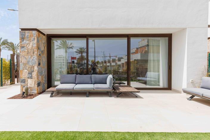 Image No.25-3 Bed Semi-Detached for sale