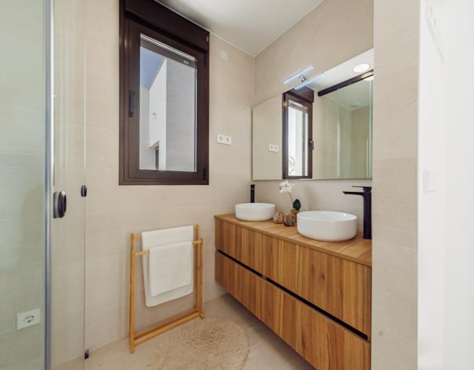 Image No.32-3 Bed Semi-Detached for sale