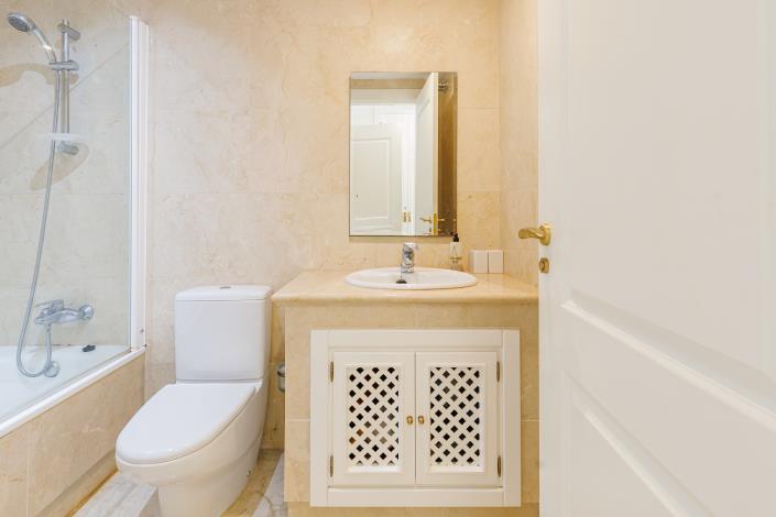 Image No.18-2 Bed Apartment for sale