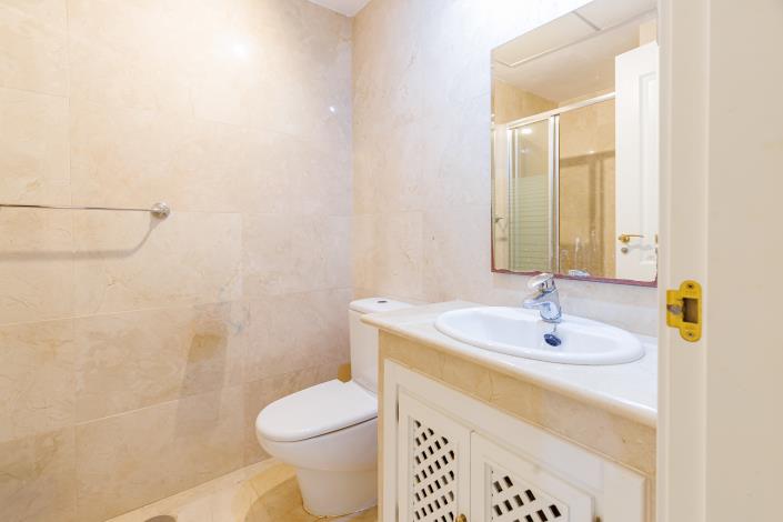 Image No.20-2 Bed Apartment for sale