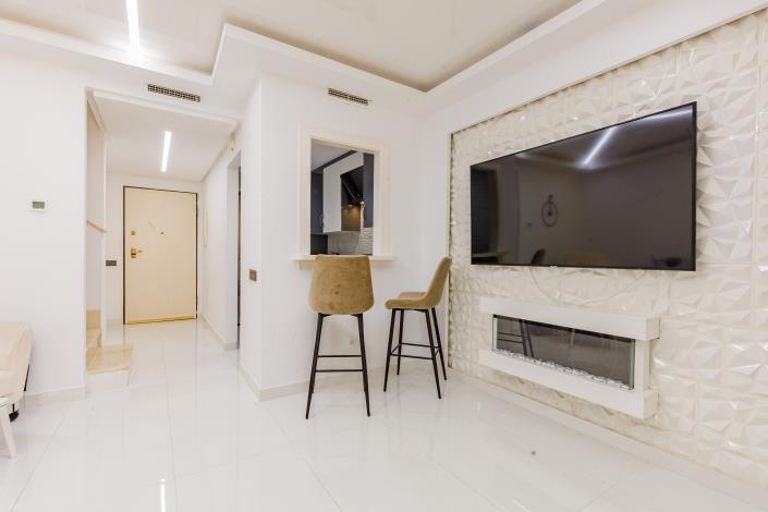 Image No.18-2 Bed Townhouse for sale