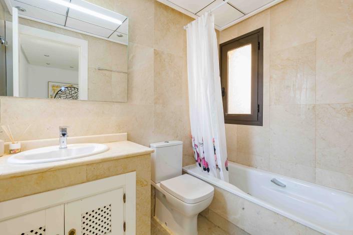 Image No.34-2 Bed Townhouse for sale