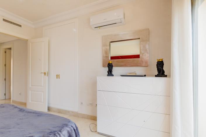 Image No.29-2 Bed Townhouse for sale