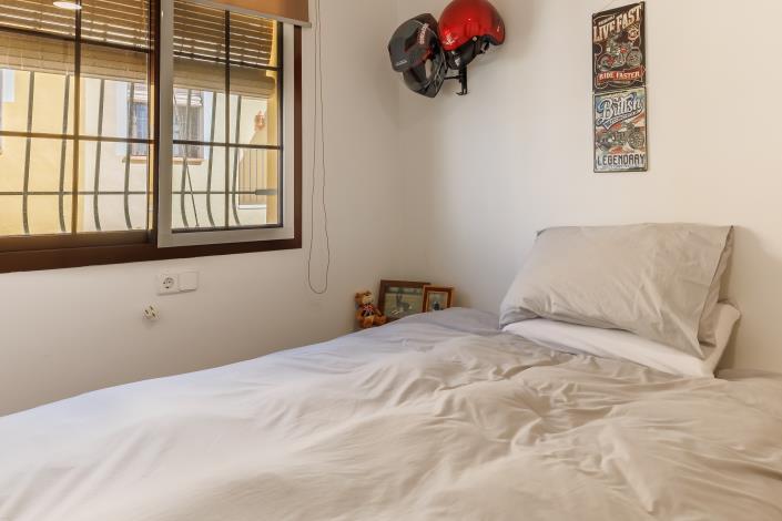 Image No.23-2 Bed Townhouse for sale