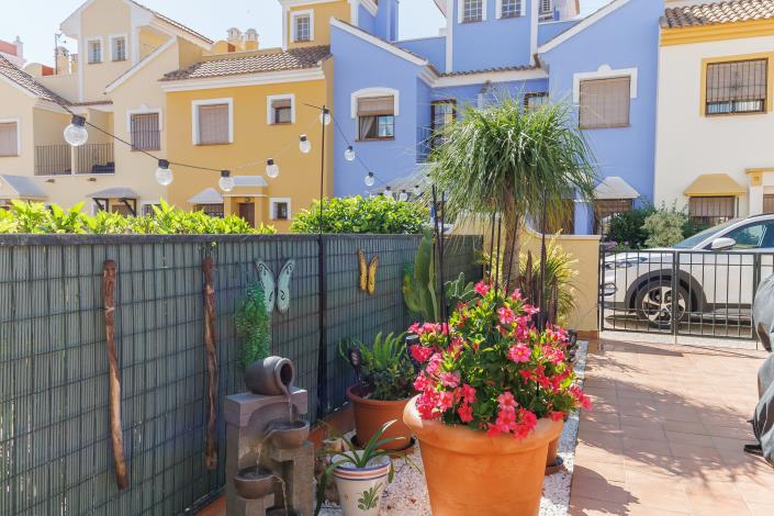 Image No.13-2 Bed Townhouse for sale