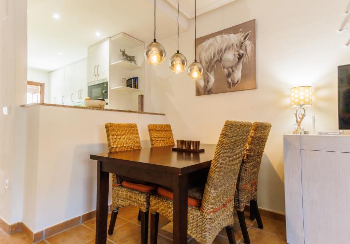 Image No.6-2 Bed Townhouse for sale