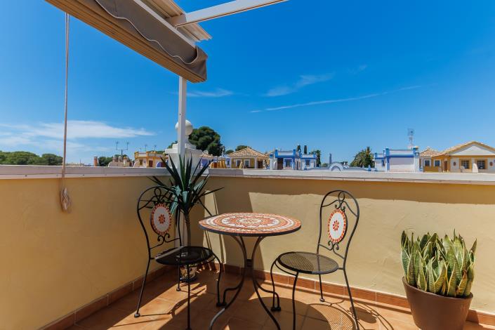 Image No.21-2 Bed Townhouse for sale