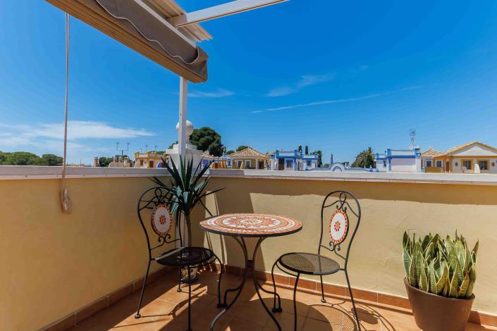 Image No.22-2 Bed Townhouse for sale