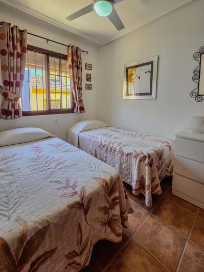 Image No.16-2 Bed Townhouse for sale