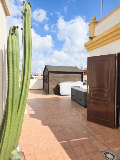 Image No.14-3 Bed Townhouse for sale