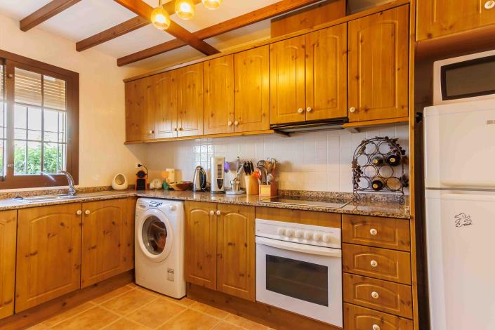 Image No.8-3 Bed Townhouse for sale