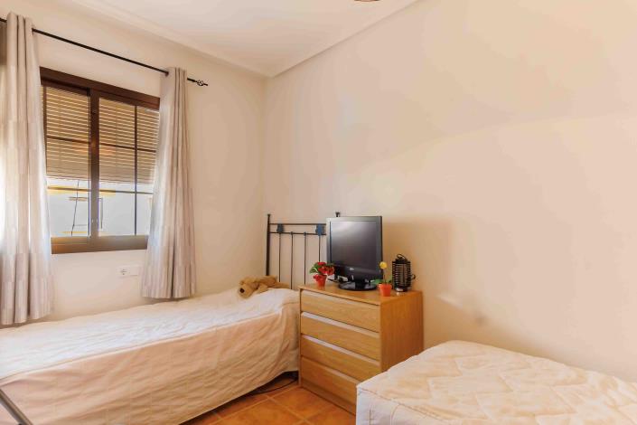 Image No.14-3 Bed Townhouse for sale