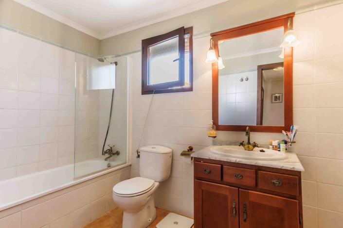 Image No.16-3 Bed Townhouse for sale