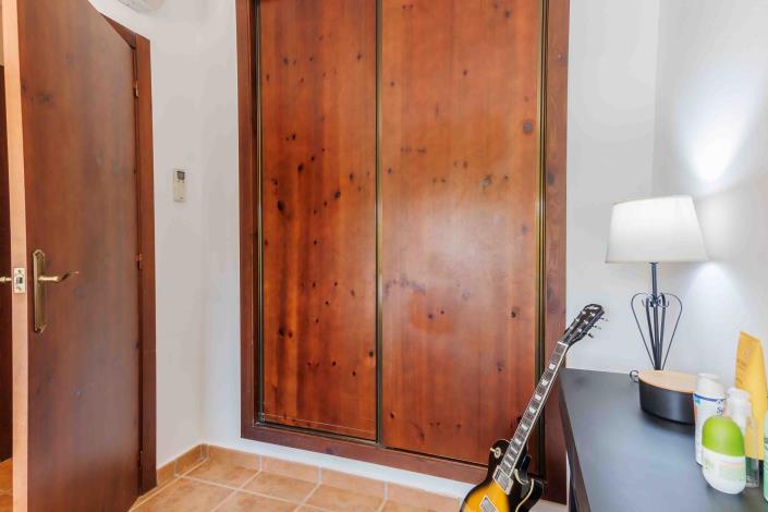 Image No.21-3 Bed Townhouse for sale