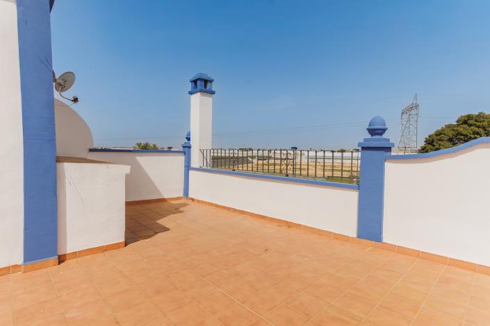 Image No.20-3 Bed Townhouse for sale
