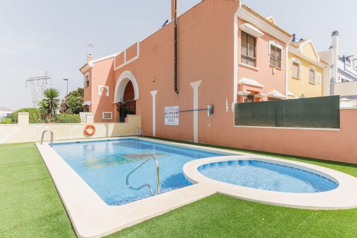 Image No.2-2 Bed Townhouse for sale