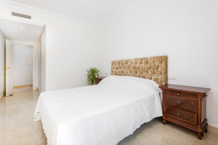 Image No.20-3 Bed Apartment for sale