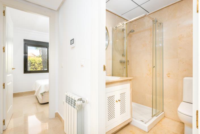 Image No.17-3 Bed Apartment for sale