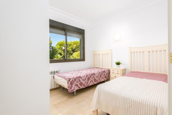 Image No.21-3 Bed Apartment for sale