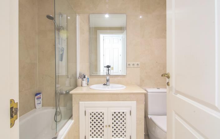 Image No.21-3 Bed Apartment for sale