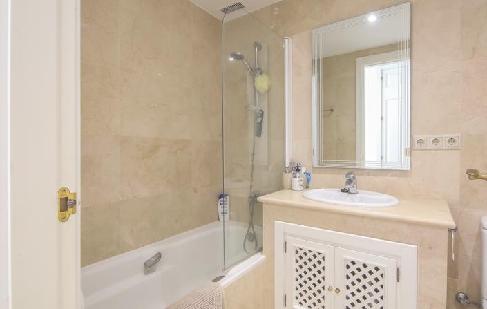 Image No.22-3 Bed Apartment for sale