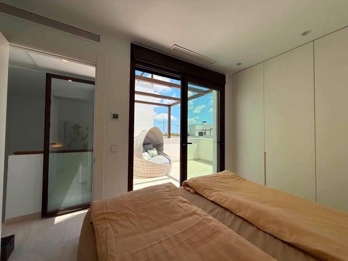 Image No.11-3 Bed Villa for sale