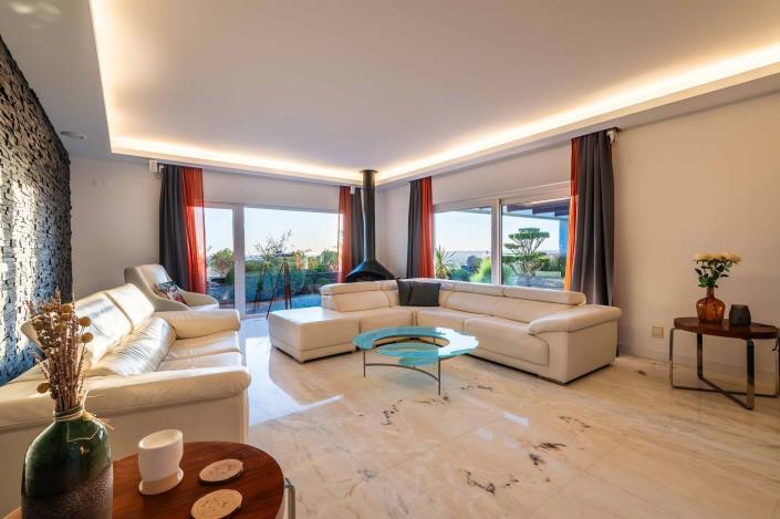 Image No.4-4 Bed Villa / Detached for sale