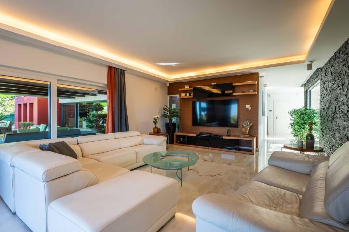 Image No.11-4 Bed Villa / Detached for sale