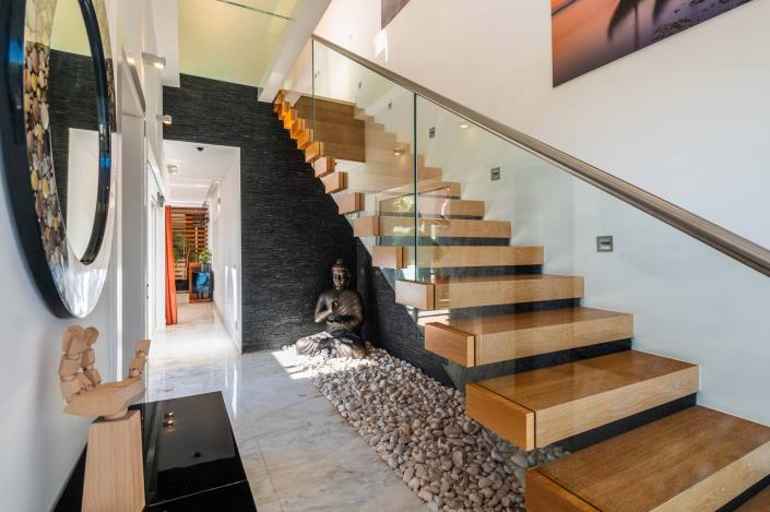 Image No.24-4 Bed Villa / Detached for sale