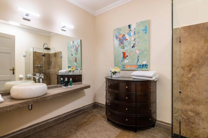 Image No.19-5 Bed Villa / Detached for sale