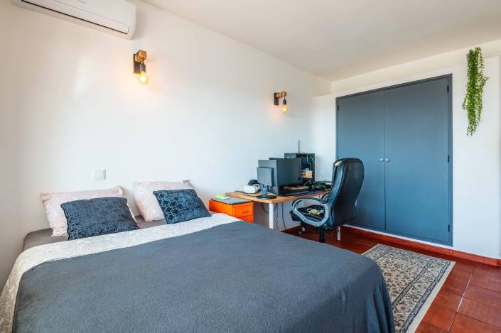 Image No.17-3 Bed Townhouse for sale