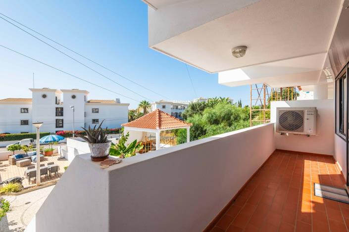 Image No.19-3 Bed Townhouse for sale