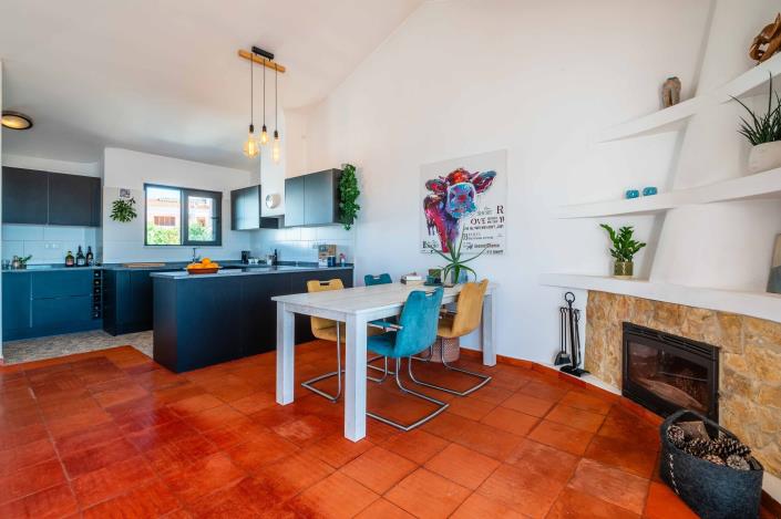 Image No.20-3 Bed Townhouse for sale